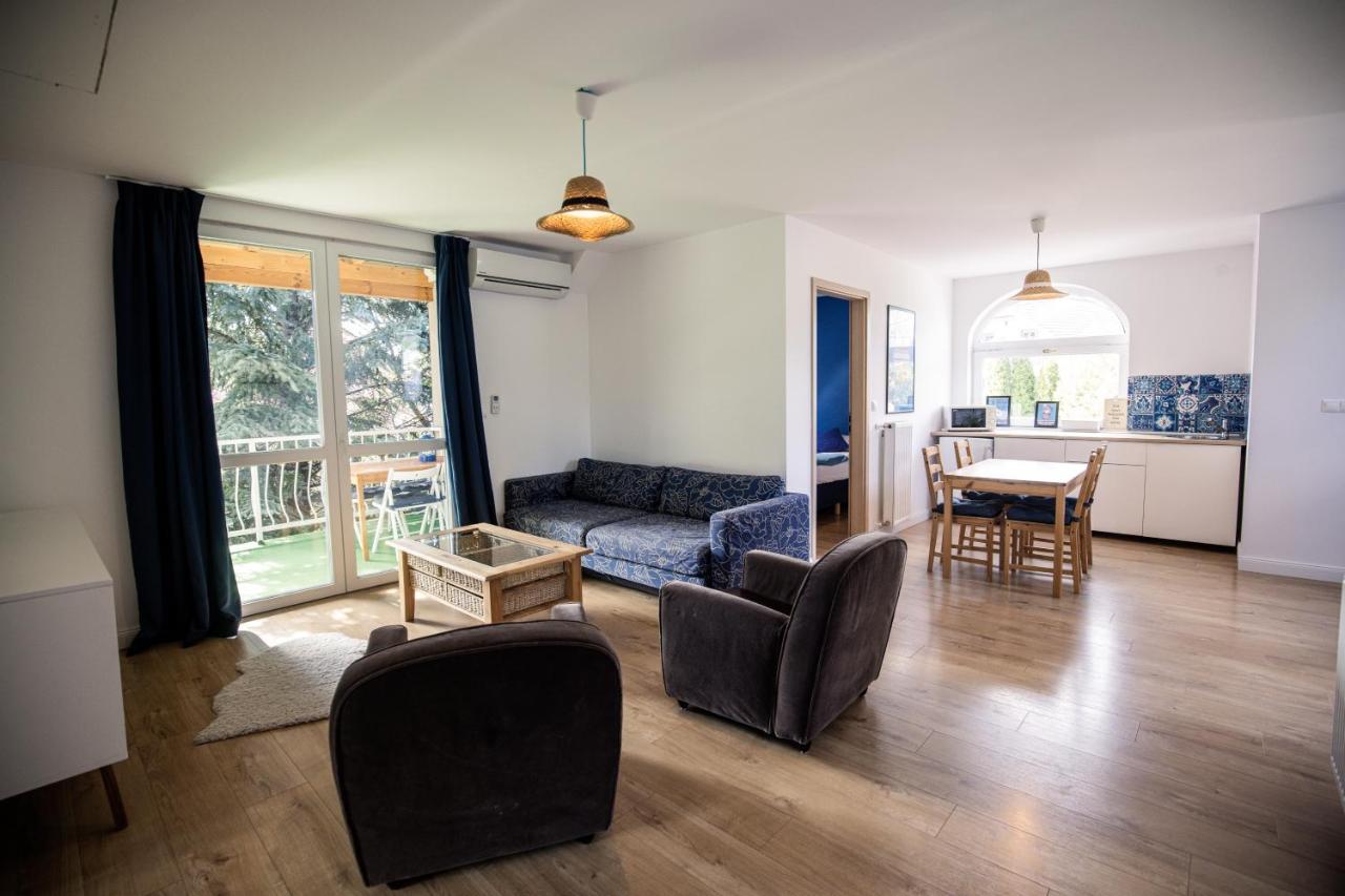 Manor Apartments, Csopak Zewnętrze zdjęcie