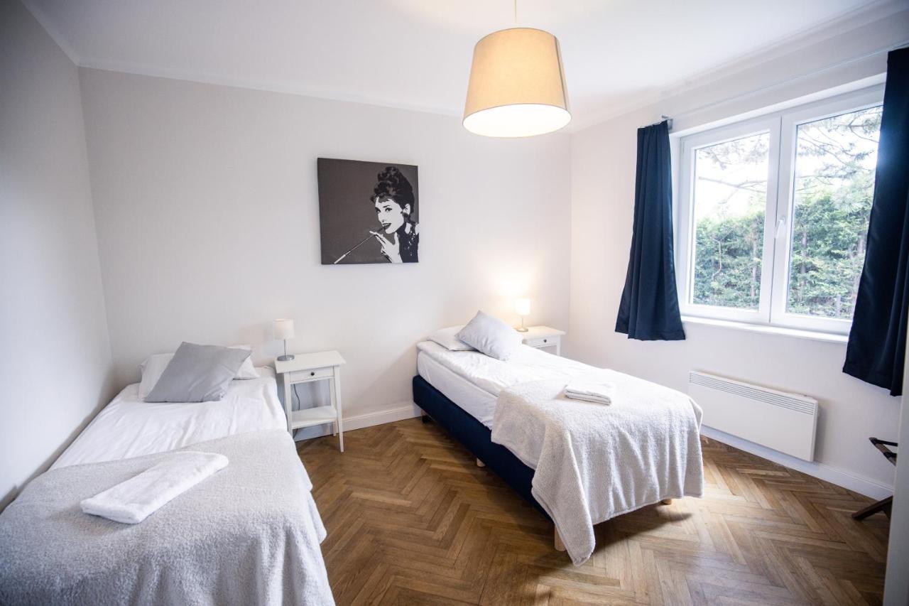 Manor Apartments, Csopak Zewnętrze zdjęcie